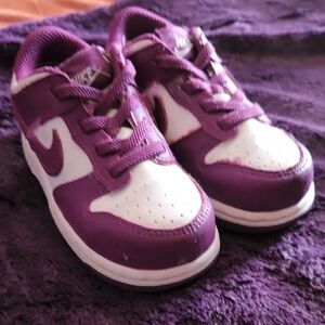 Nike Kids Sneakers in Purple and White